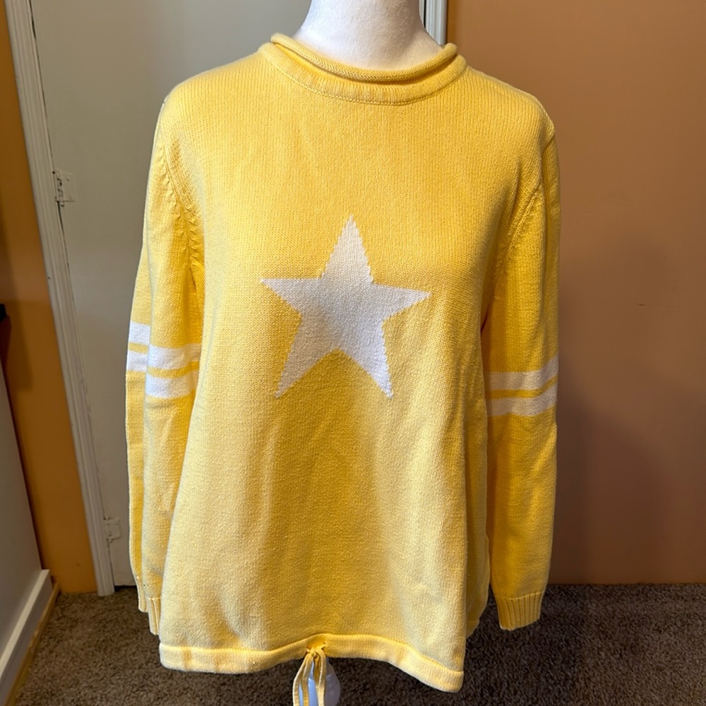 1X CJ Banks. Yellow Sweater with White.